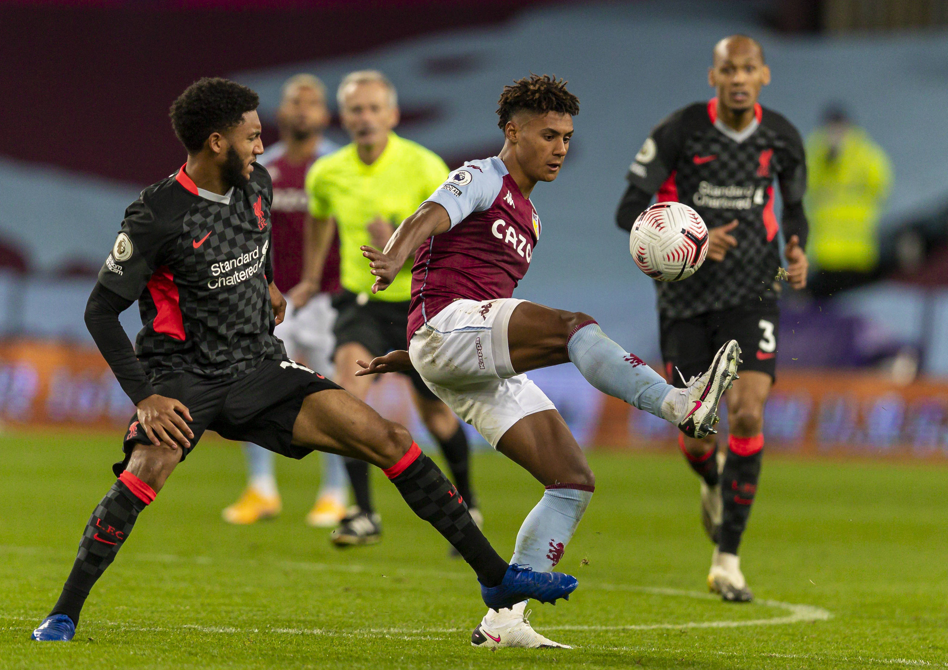 俱乐部争相 俱乐部争相